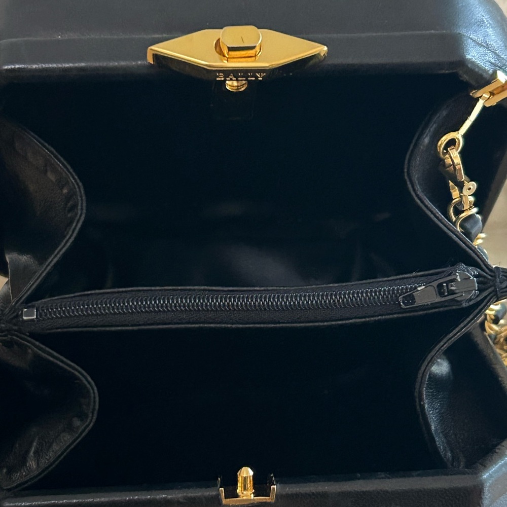 Bally Vintage Small Quilted Leather Chain Bag - Picture 14 of 17